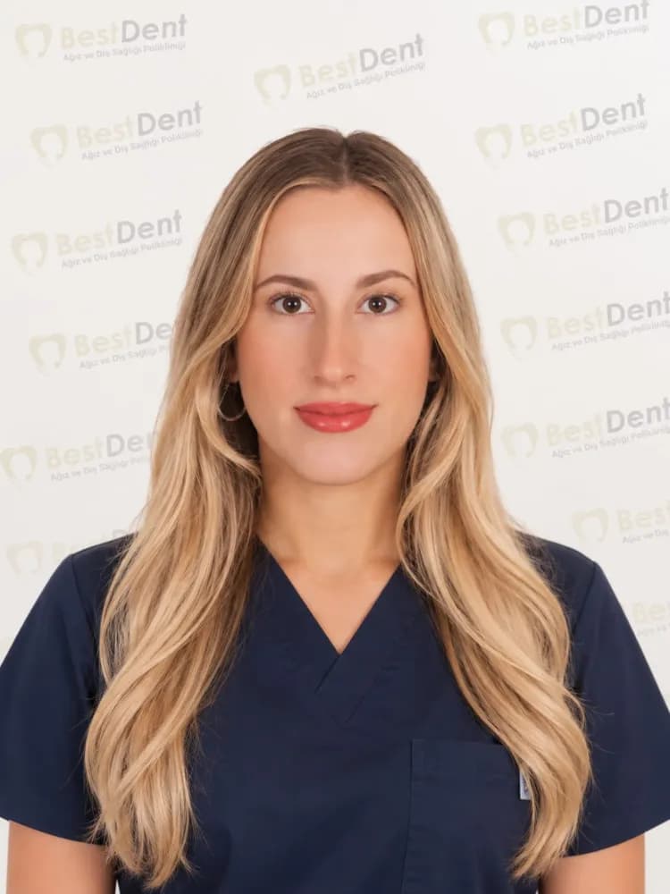 Dt. Selin Fillikçioğlu