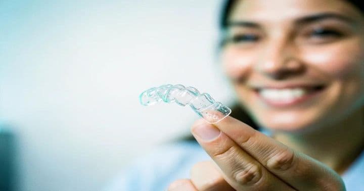 Türkiye'de Invisalign: Randevu Almadan Önce Söylenmeyen Gerçekler